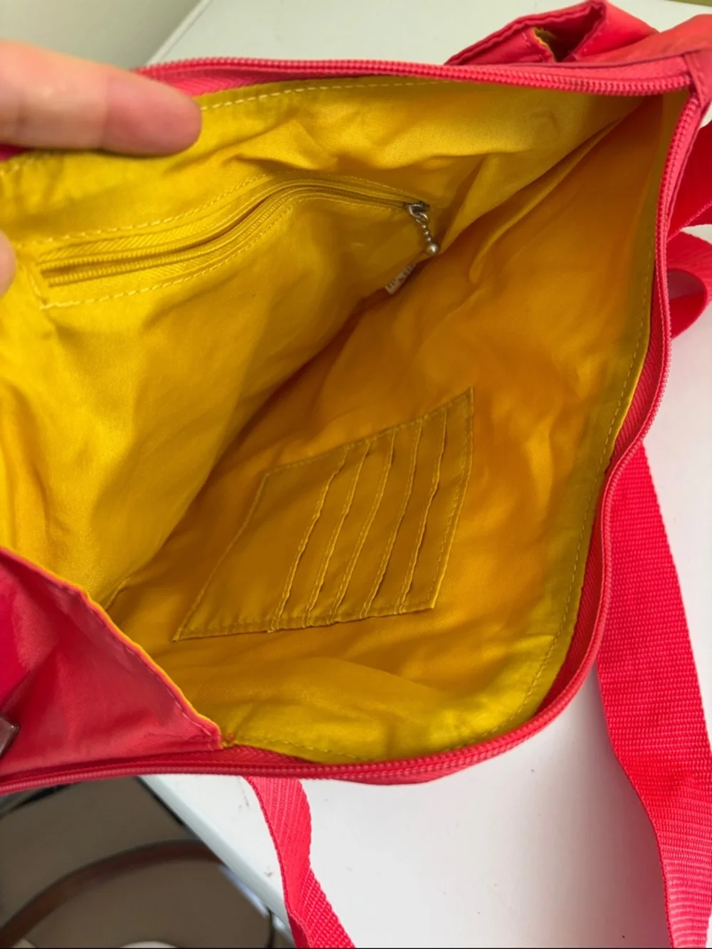 Baggallini Red/Coral Sling Nylon Crossbody Messenger Bag